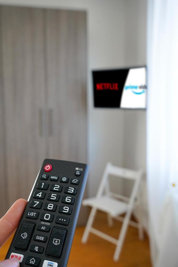 10 Min From The Airport-Wifi-Free Parking Apartment Samarate Luaran gambar