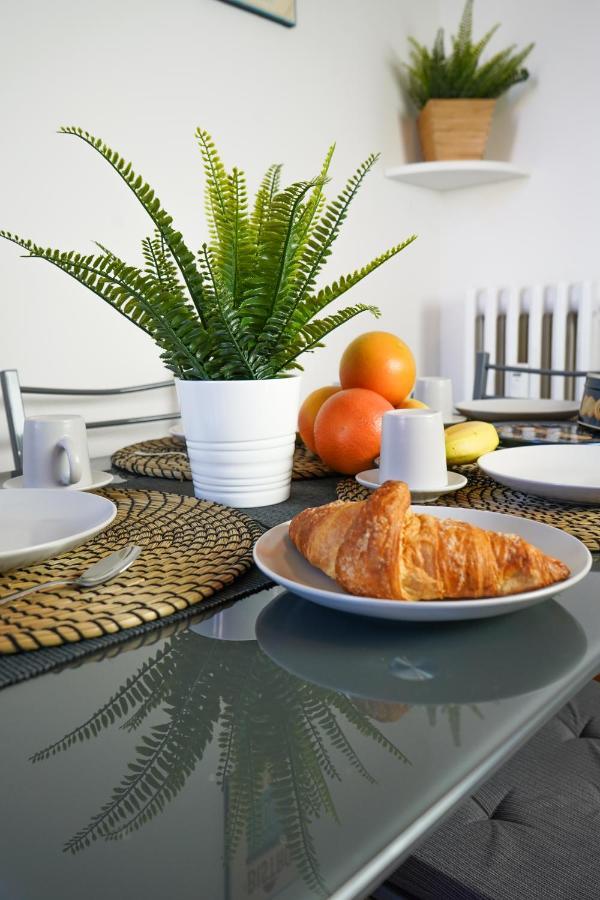 10 Min From The Airport-Wifi-Free Parking Apartment Samarate Luaran gambar