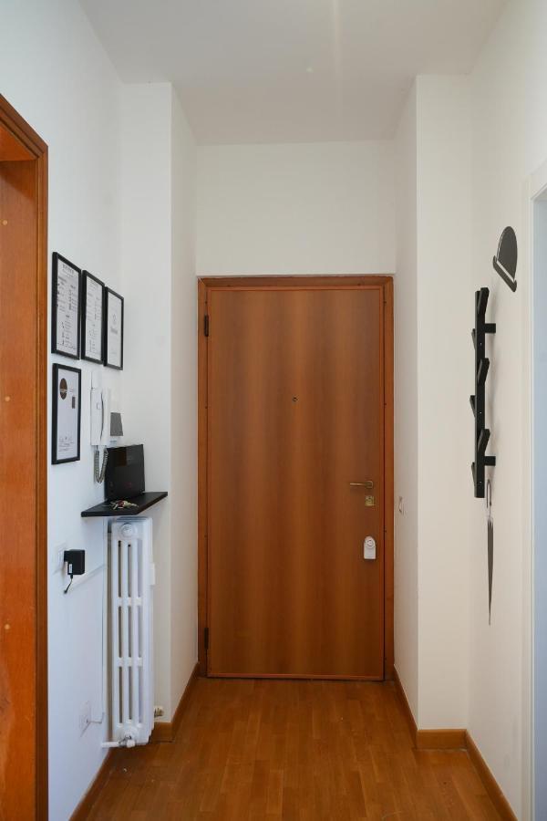 10 Min From The Airport-Wifi-Free Parking Apartment Samarate Luaran gambar